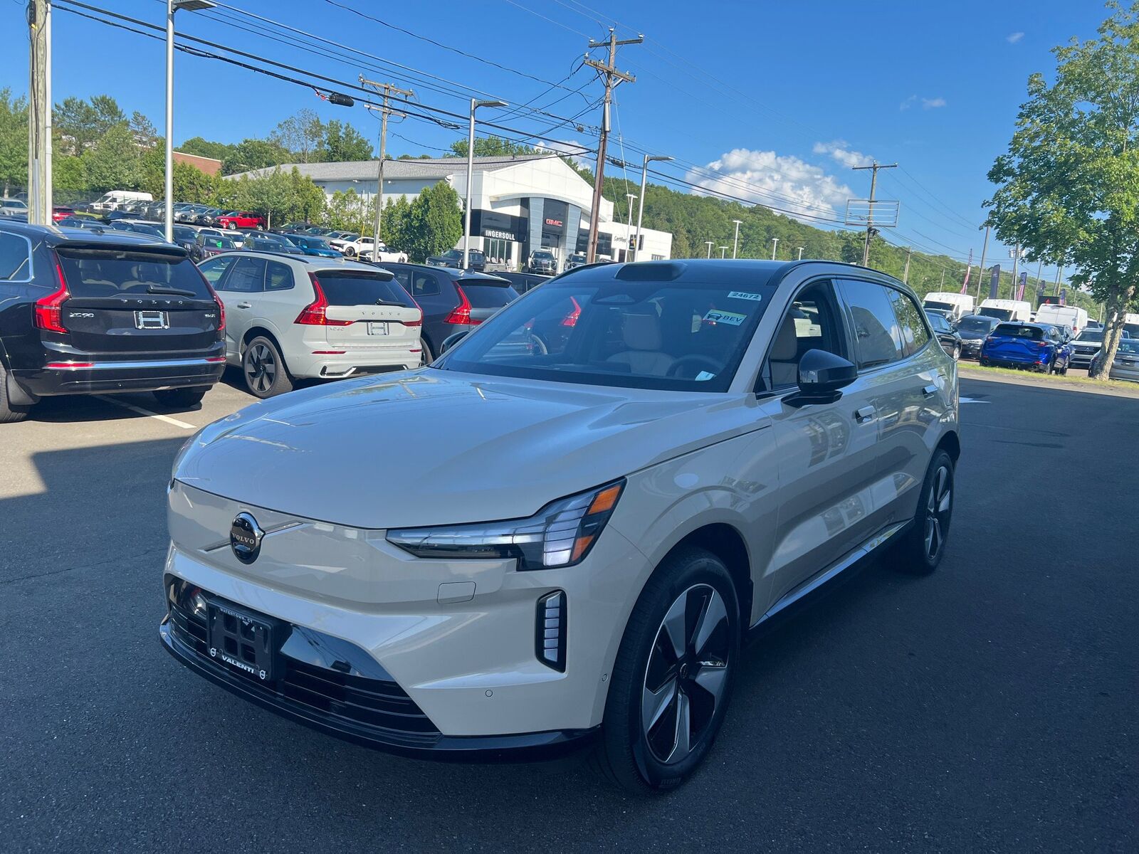 2025 VOLVO EX90