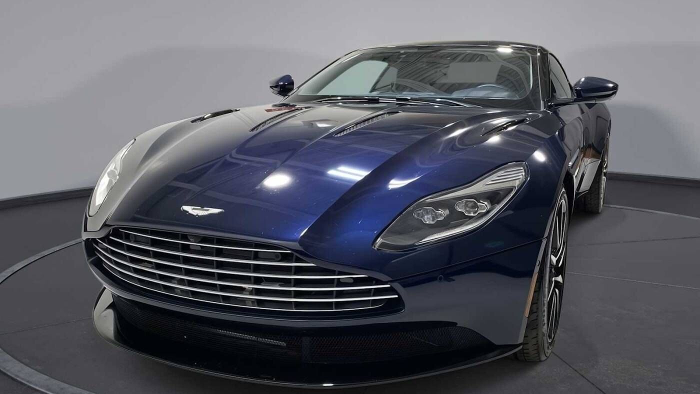 Aston Martin DB11