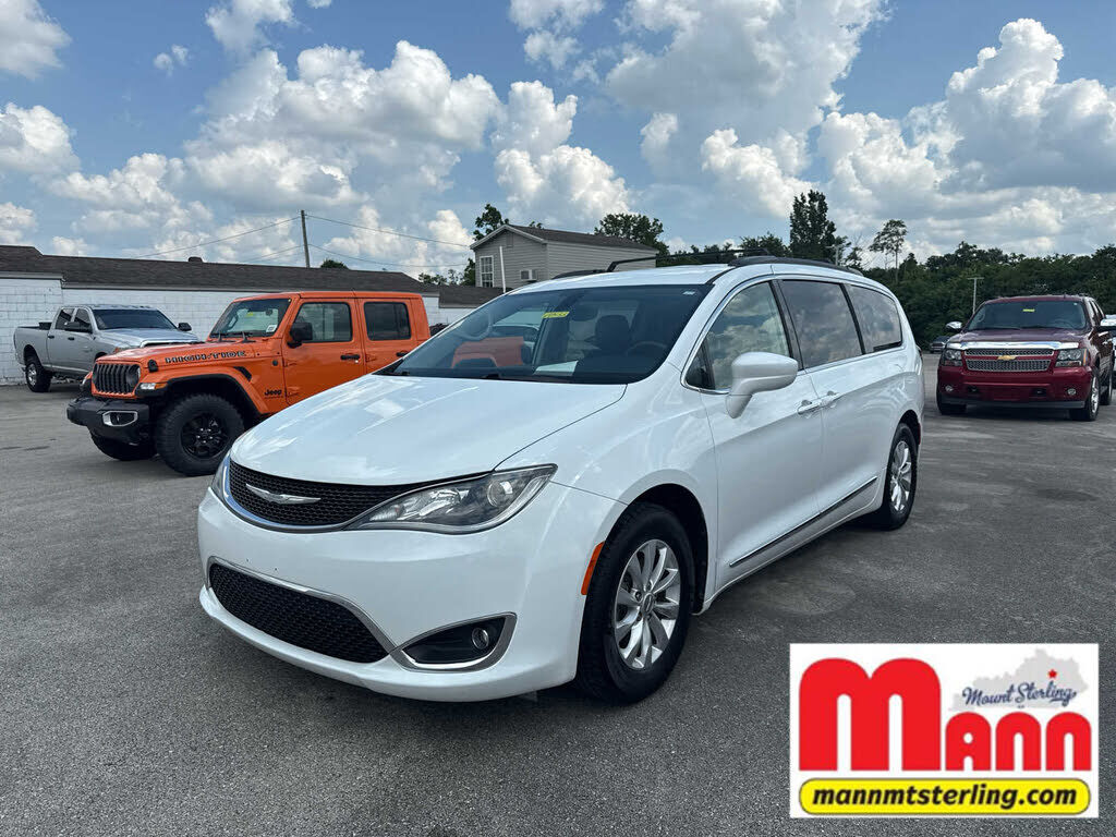 2017 CHRYSLER Pacifica