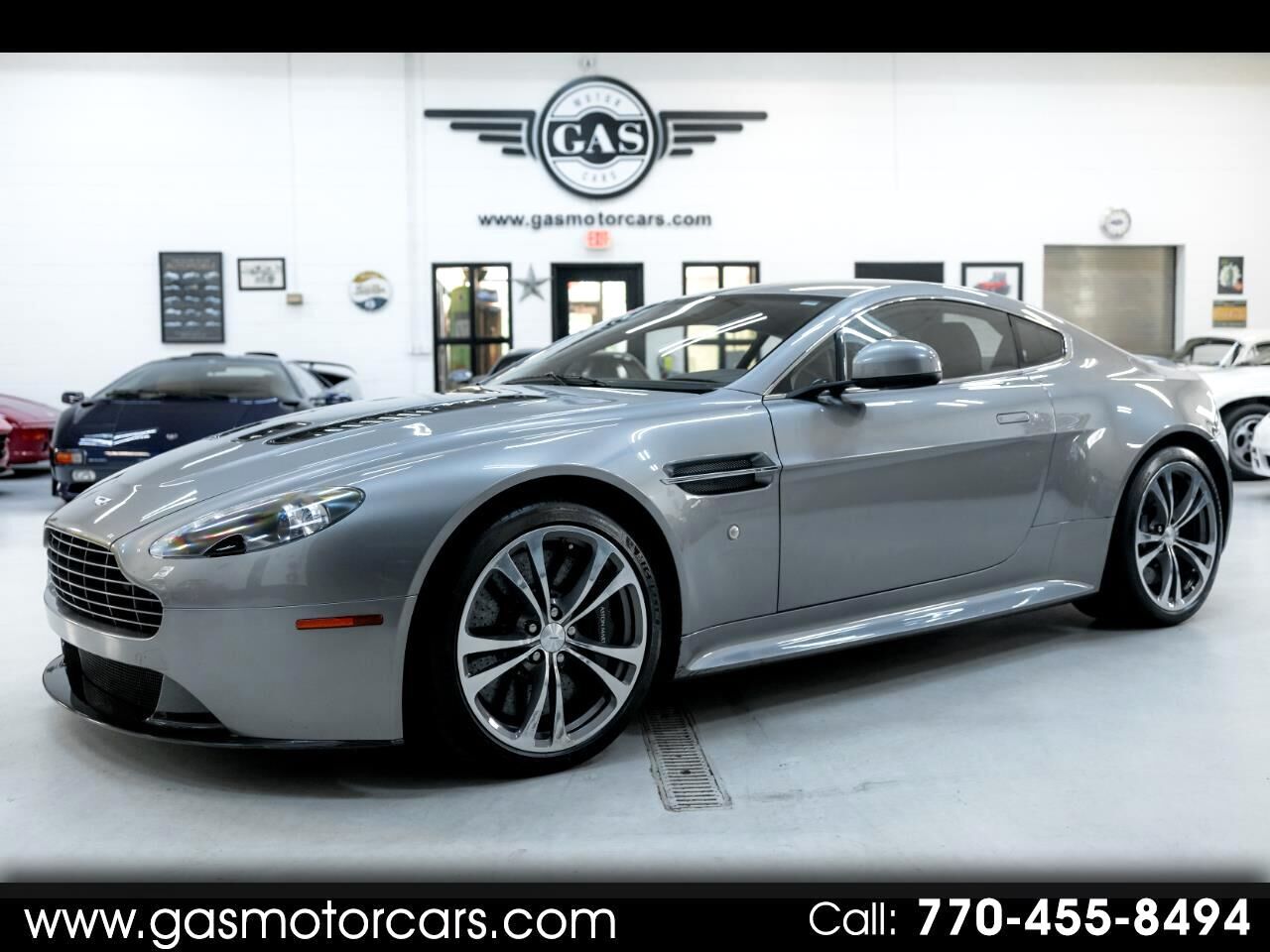 Aston Martin V12 Vantage