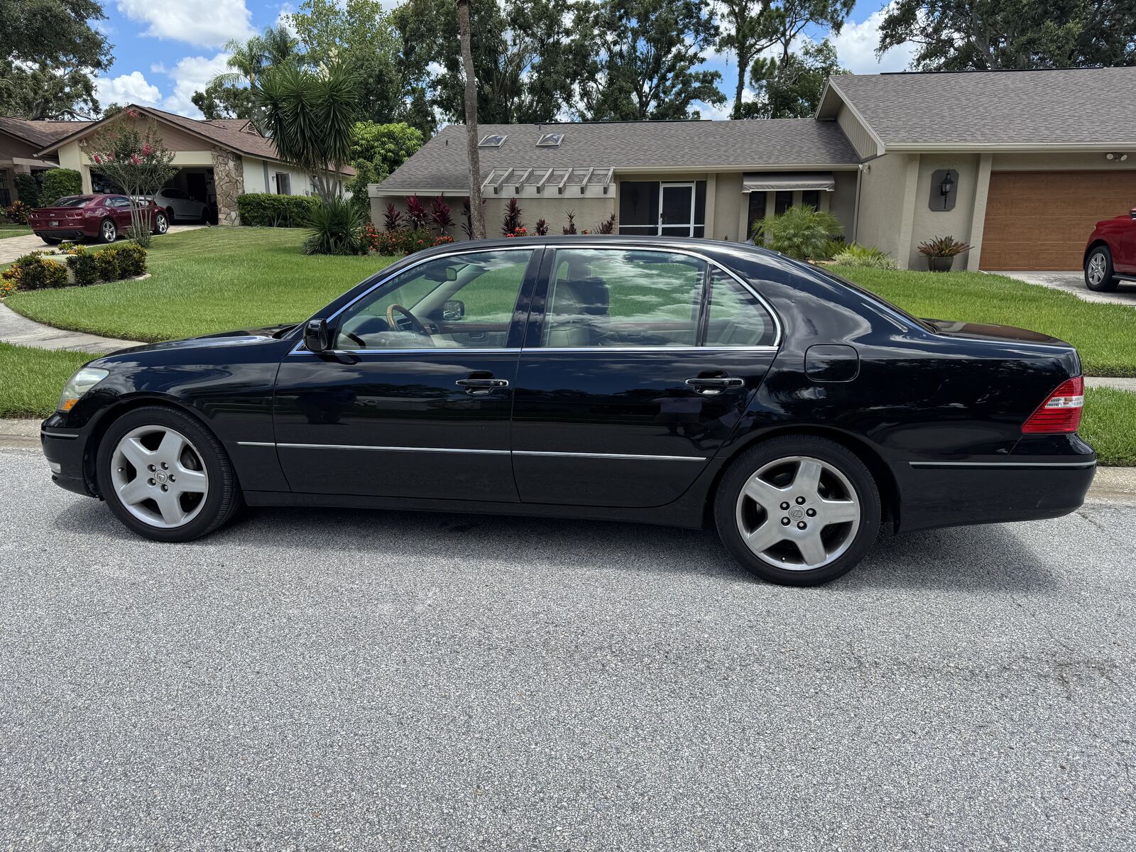 Lexus LS