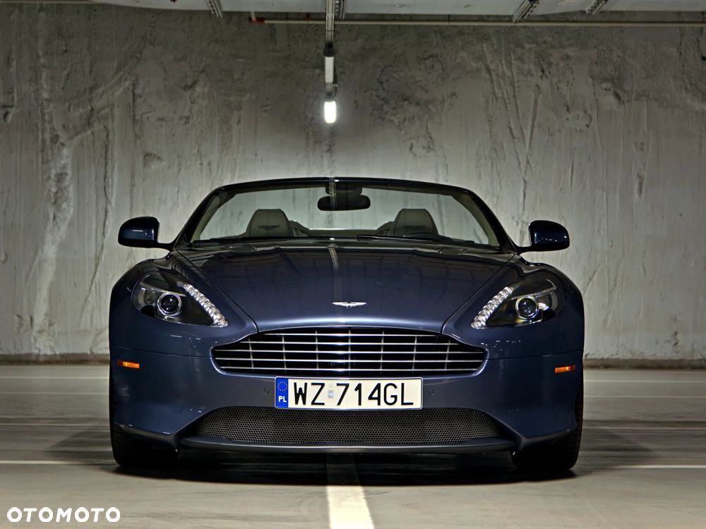 Aston Martin DB9