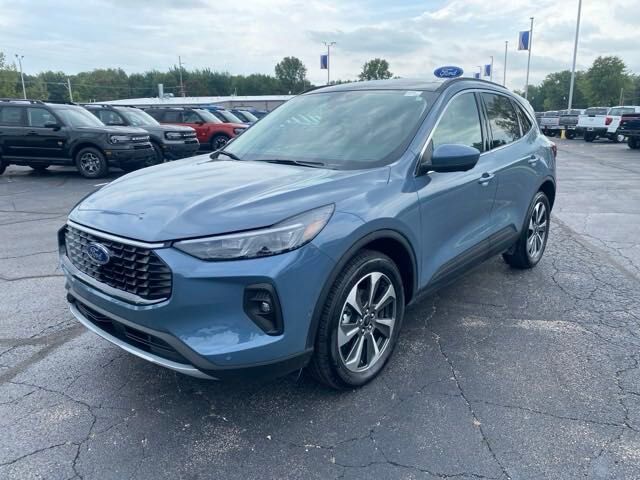 2024 FORD Escape