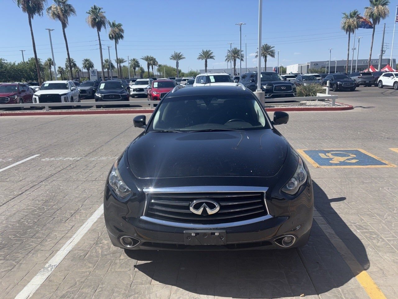 Infiniti QX70