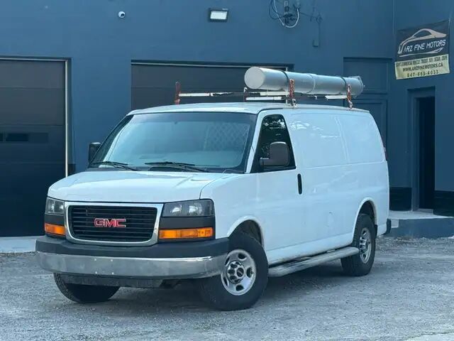 GMC Savana