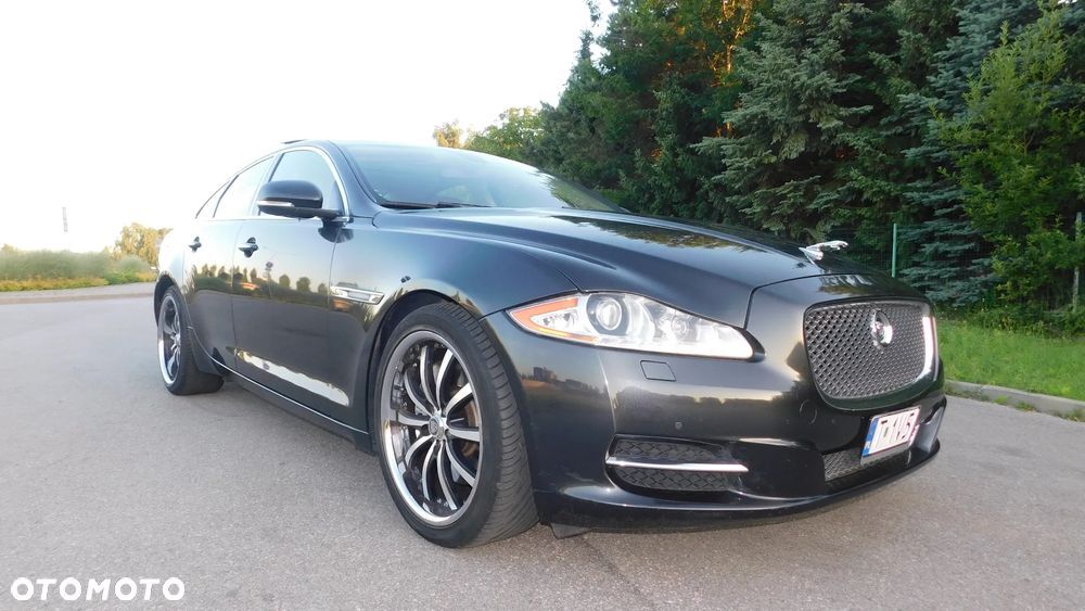Jaguar XJ