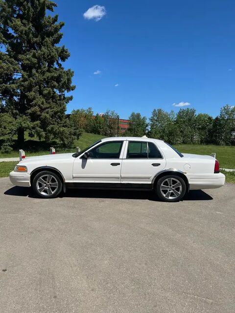 Ford Crown Victoria