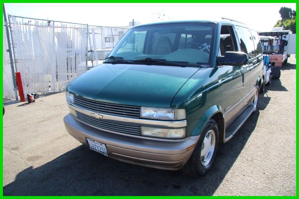 Chevrolet Astro Van