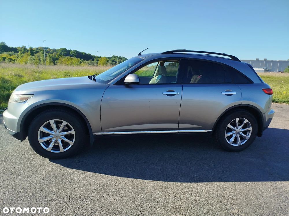 Infiniti FX35