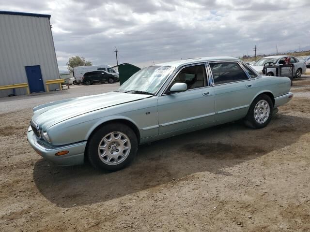 Jaguar XJ8