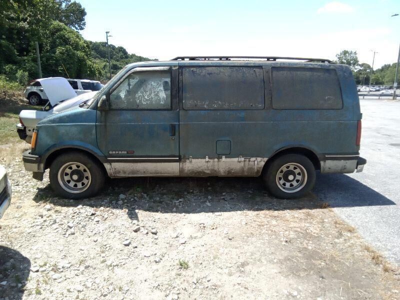 GMC Safari