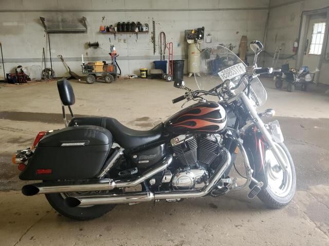 Honda VT1100C2 (SHADOW SABRE)