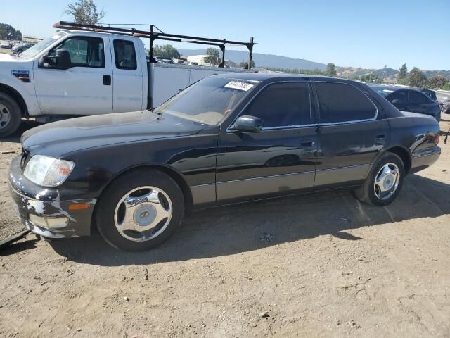 Lexus LS