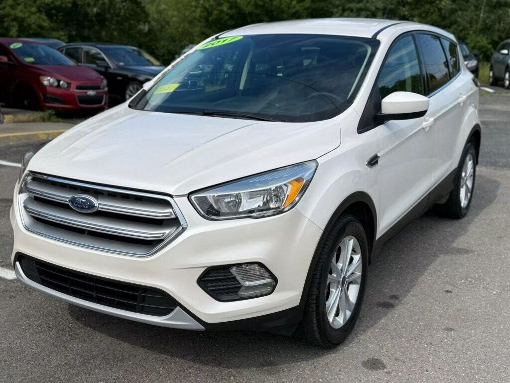 2017 FORD Escape
