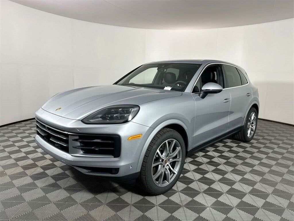 2025 PORSCHE Cayenne