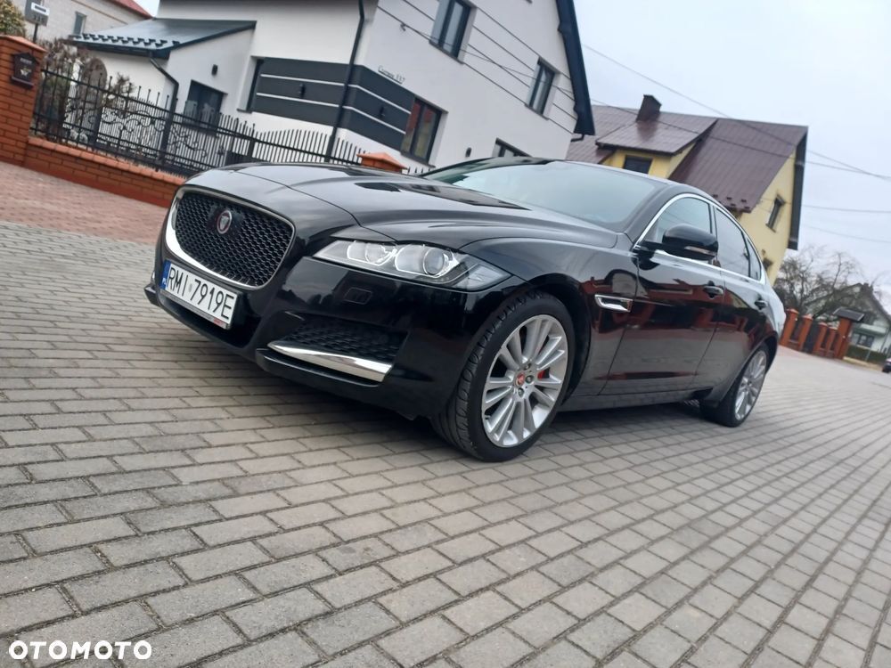 Jaguar XF