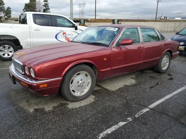 Jaguar XJ6