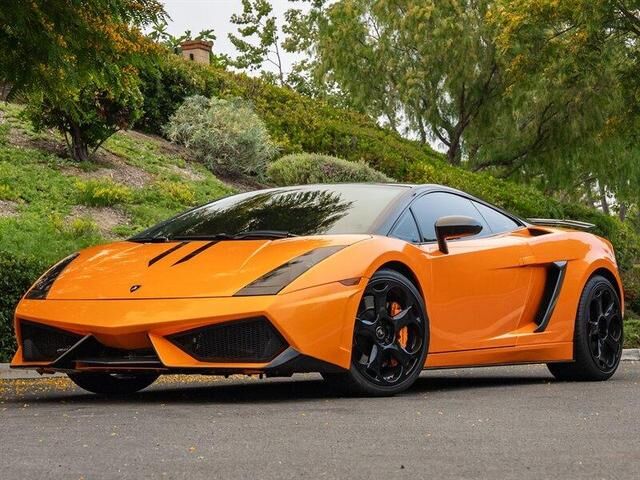 LAMBORGHINI