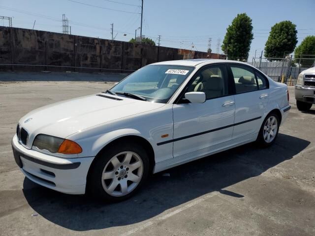 BMW 323i