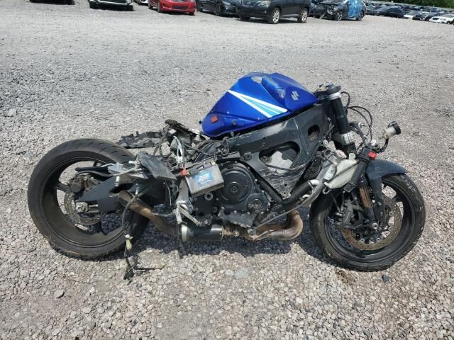 Suzuki GSX-R750