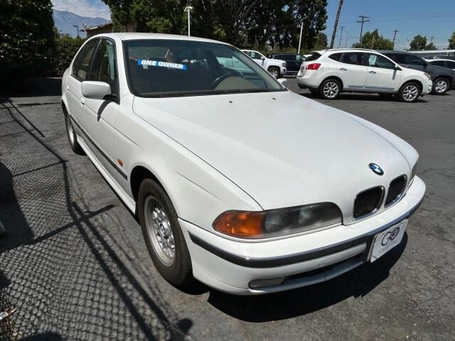 BMW 528i