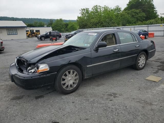 Lincoln Town Car