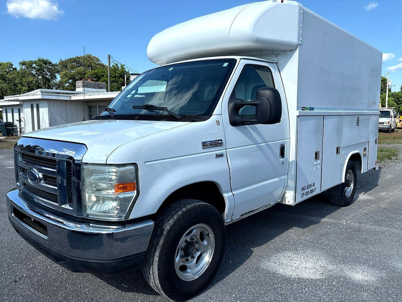 2012 FORD E-350