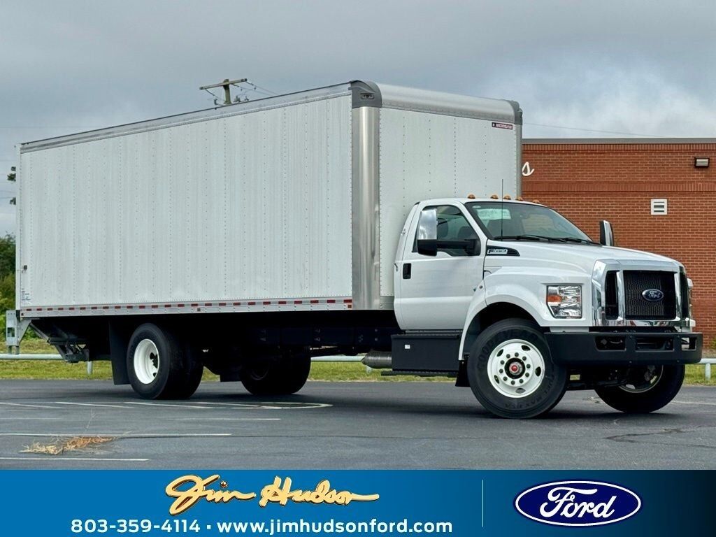 2025 FORD F-650