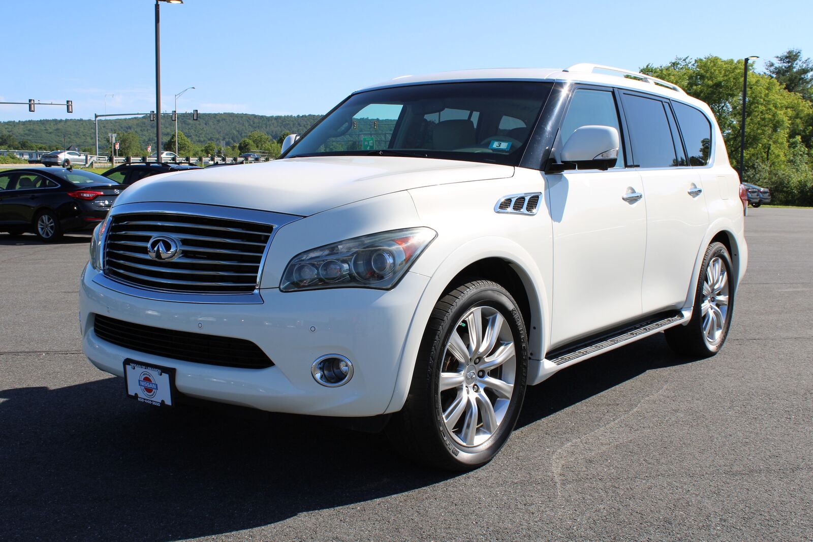 Infiniti QX56