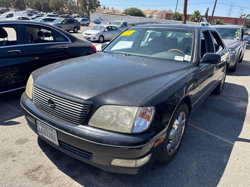Lexus LS