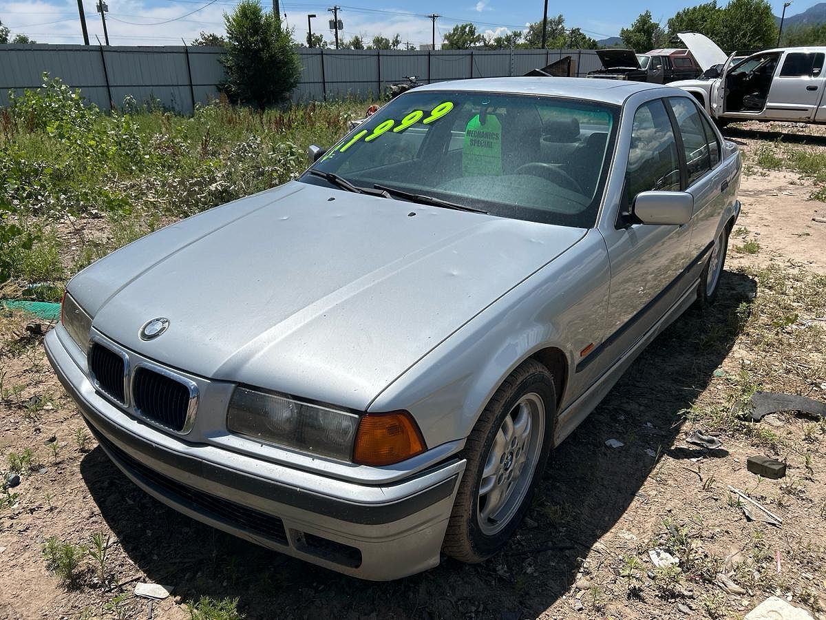 BMW 328i
