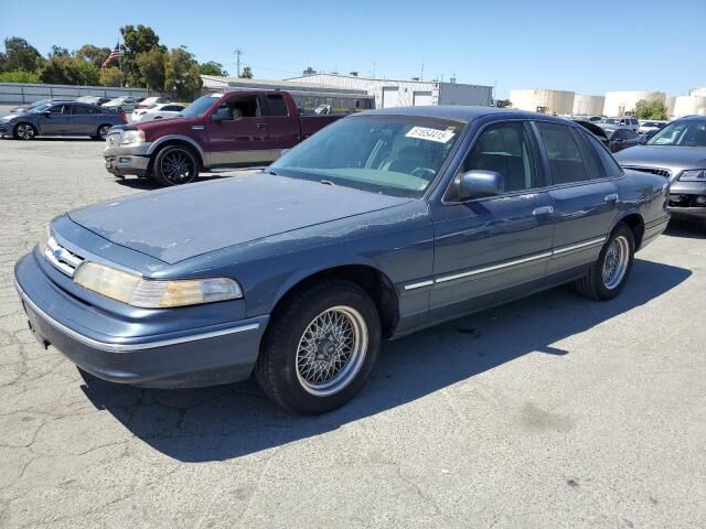Ford Crown Victoria