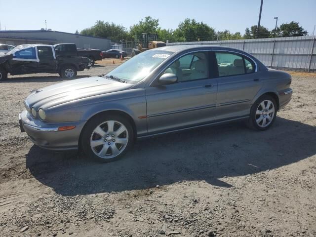 Jaguar X-Type