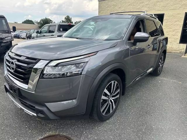 2023 NISSAN Pathfinder
