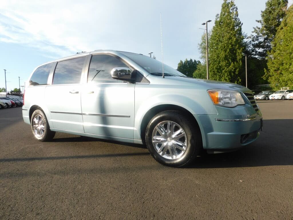2008 CHRYSLER Town and Country