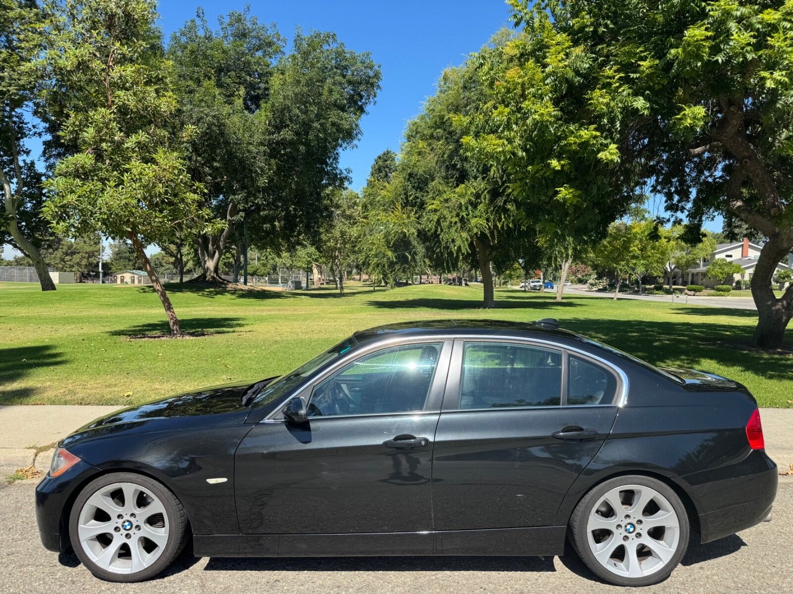 BMW 330i
