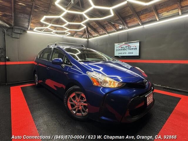 Toyota Prius V