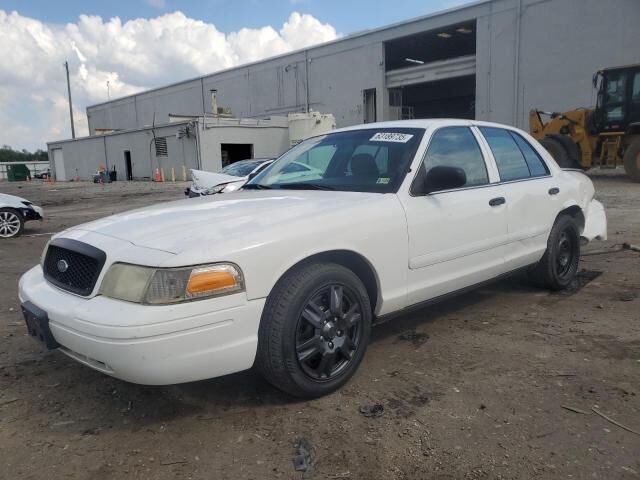 Ford Crown Victoria
