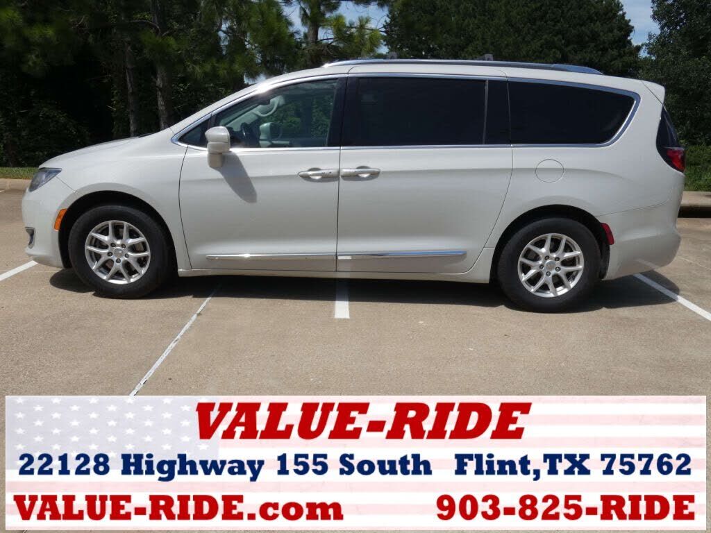 2020 CHRYSLER Pacifica