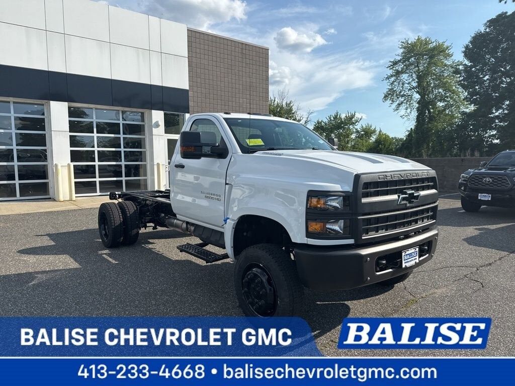 2025 GMC Silverado Medium Duty