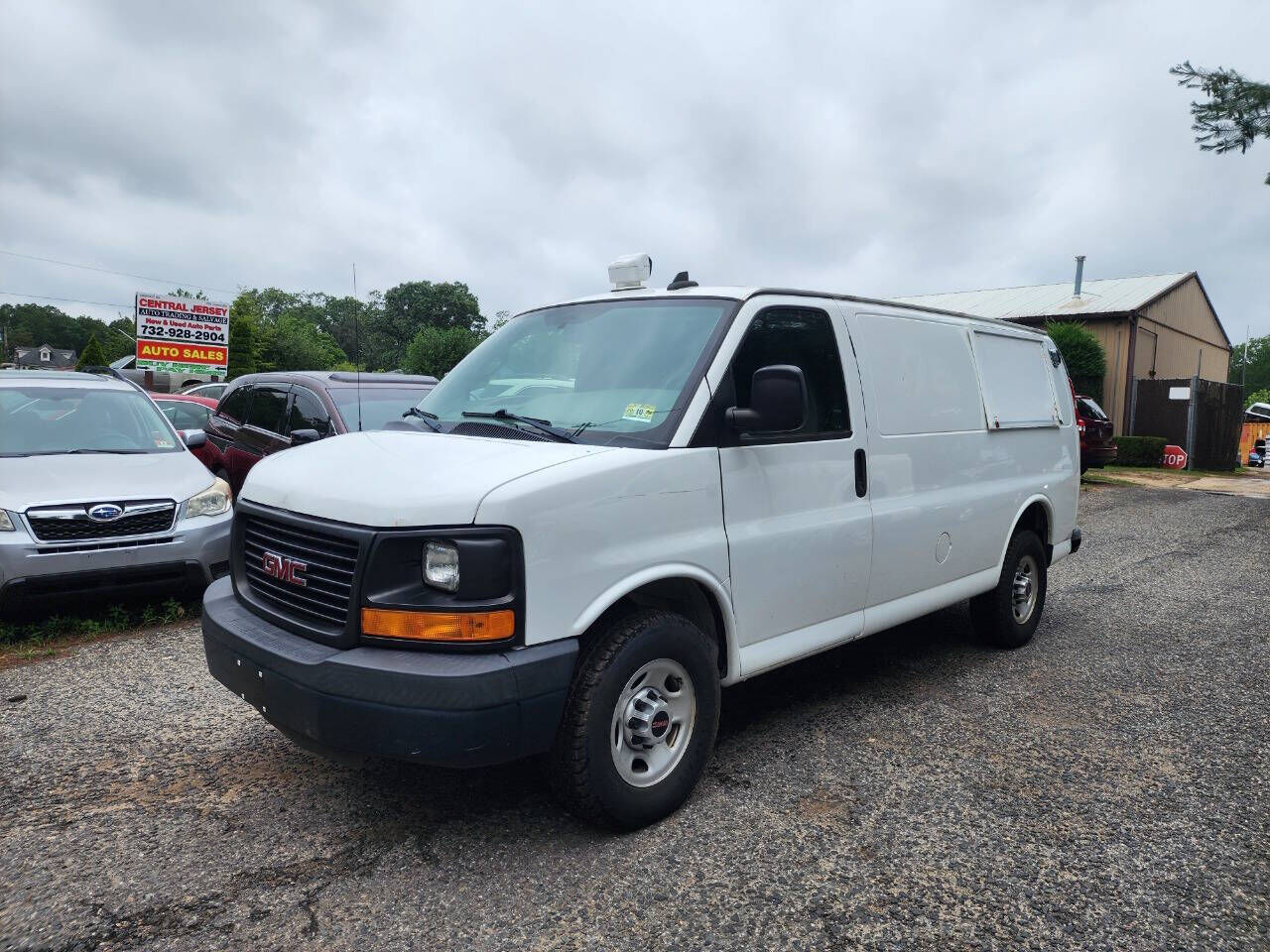 GMC Savana