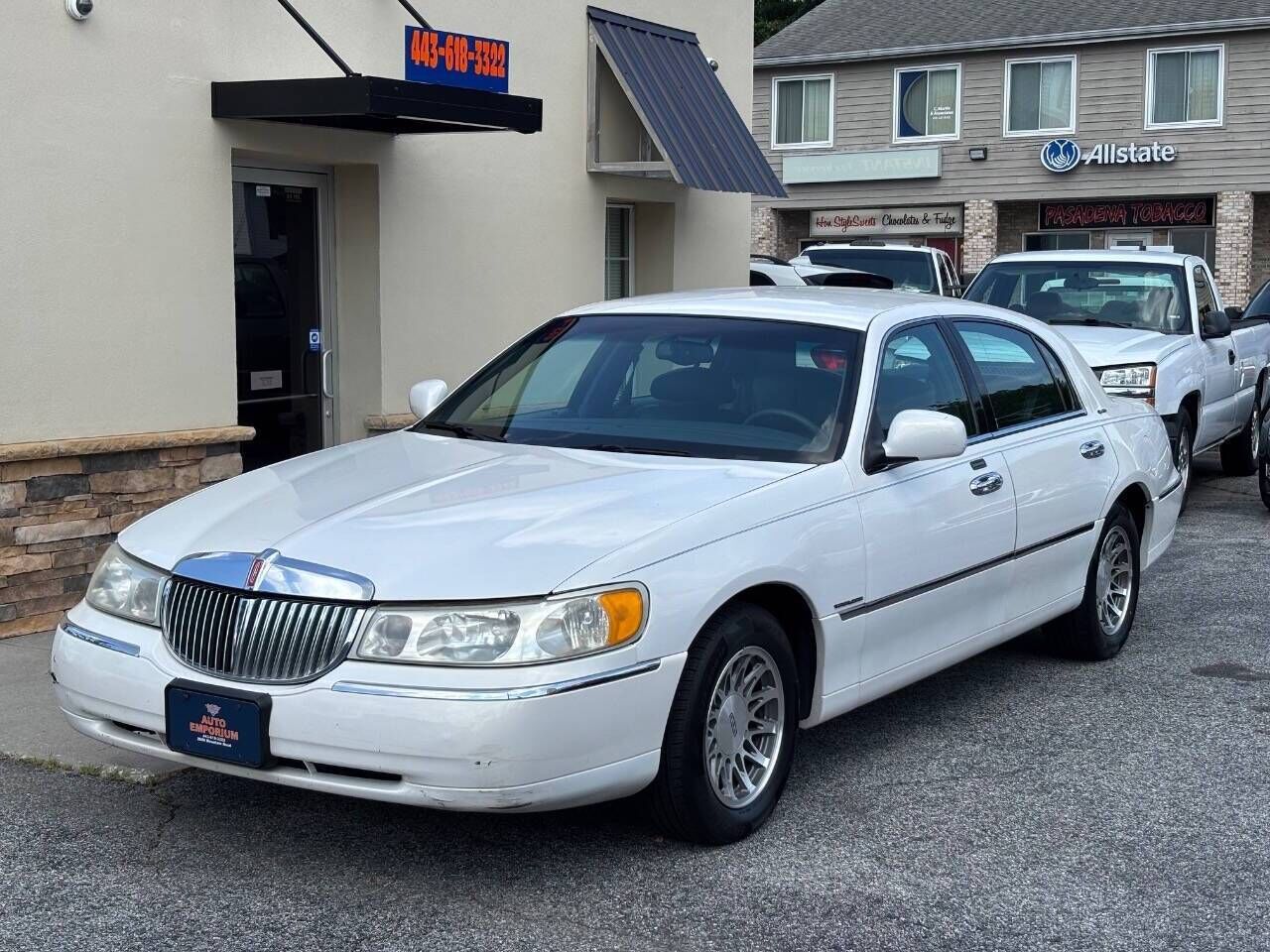 2000 LINCOLN Town Car