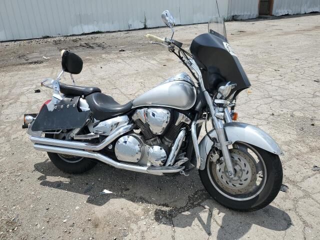 Honda VTX1300R