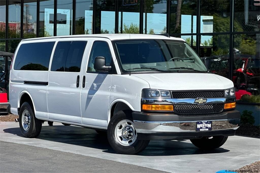 2024 CHEVROLET Express