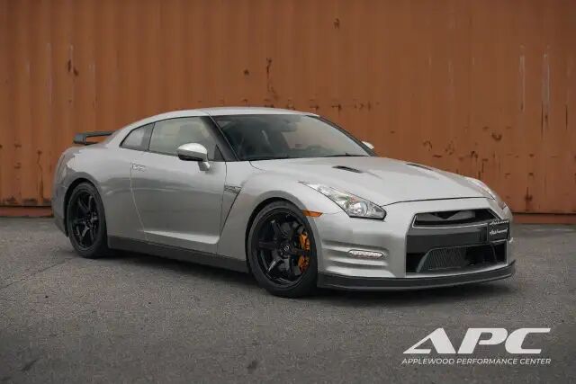 Nissan GT-R
