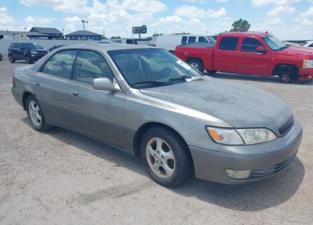 Lexus ES