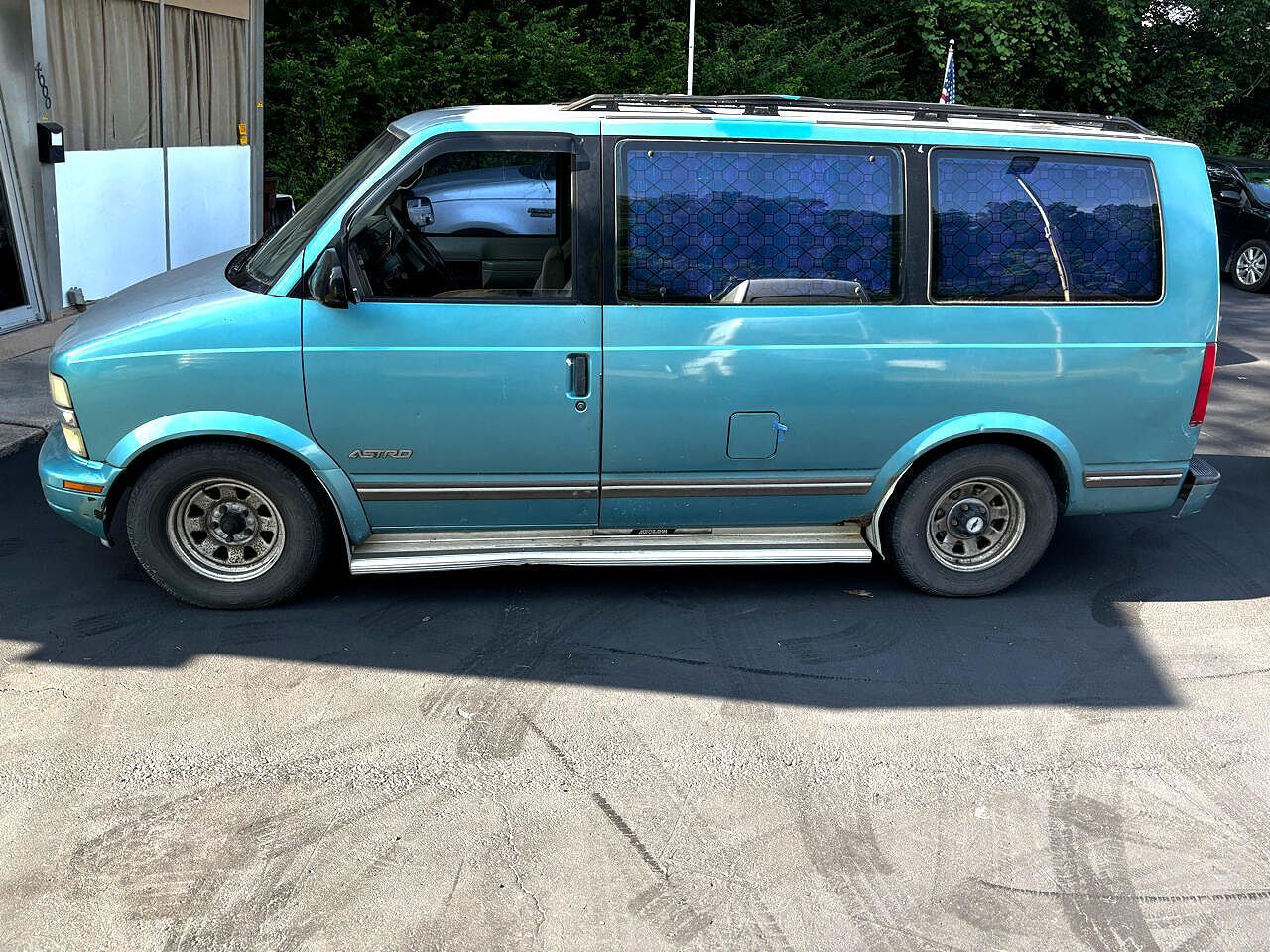 Chevrolet Astro Van