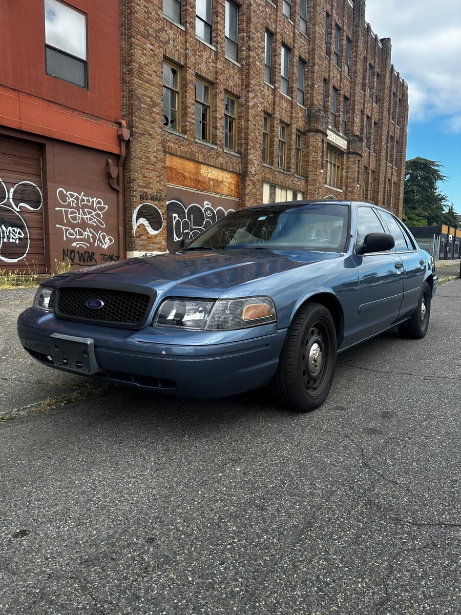 Ford Crown Victoria