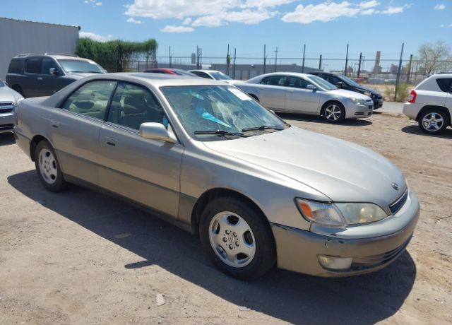 Lexus ES
