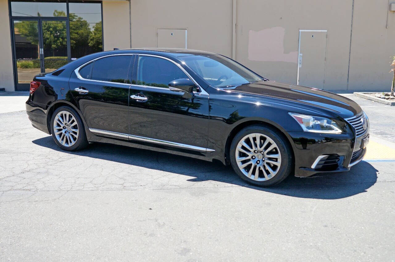 2017 LEXUS LS